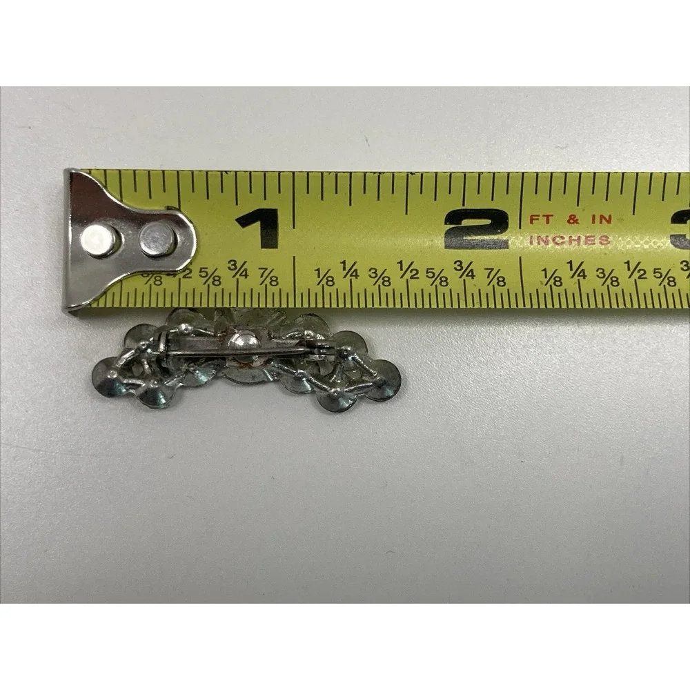 Vintage Rhinestone Prong Curved‎ Brooch Silver Tone metal 1.5in